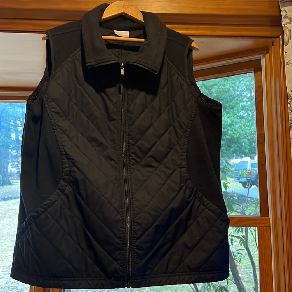 Columbia womens black vest